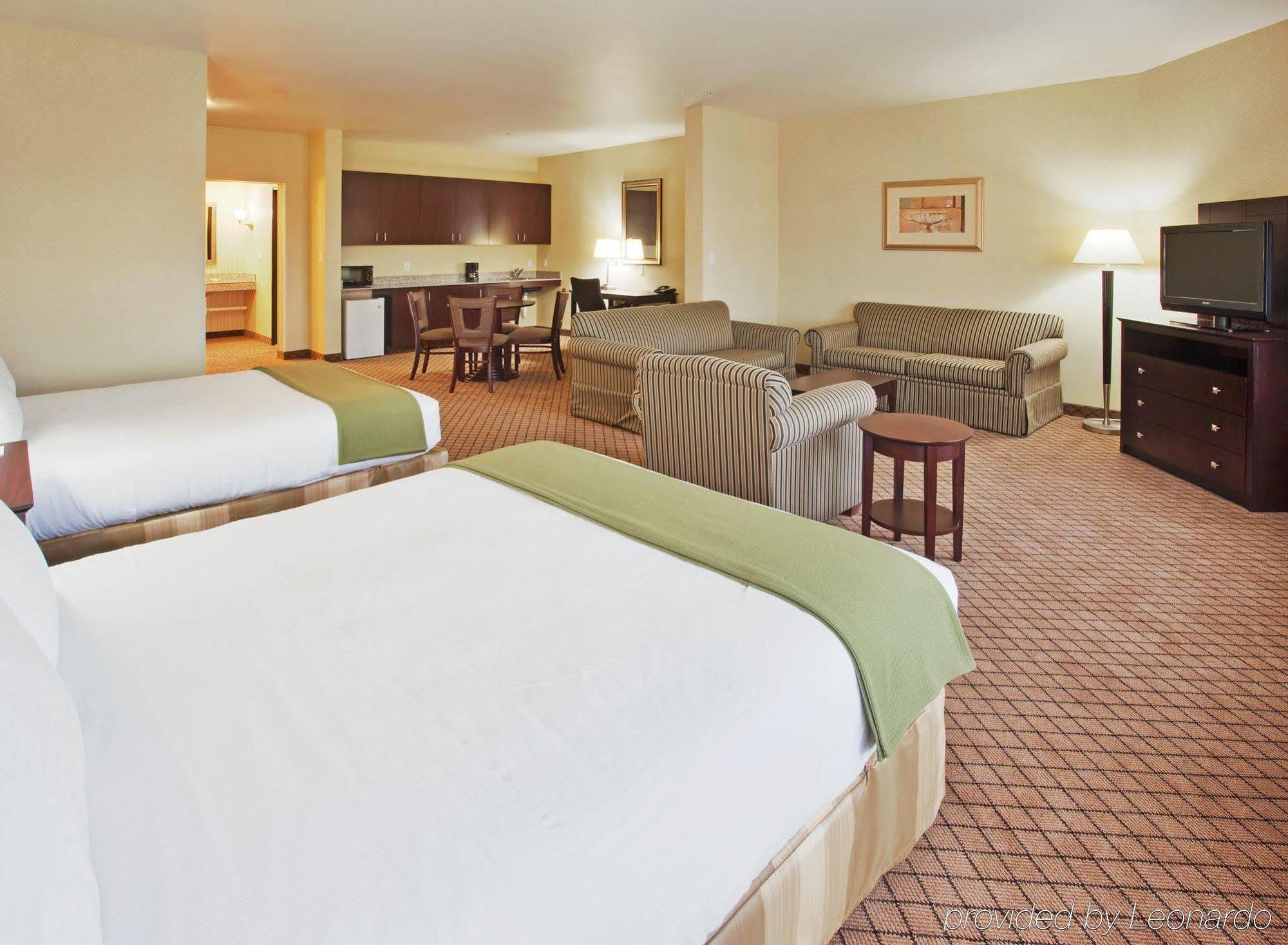 Holiday Inn Express Lodi By Ihg Oda fotoğraf